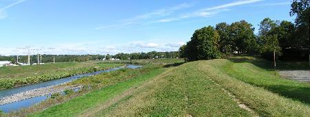 Levee loop Trail